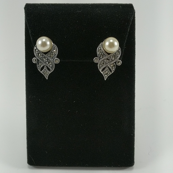 ๐จ๐ฆ 1997 Marcasite Sterling Glass Pearl - Picture 2 of 4